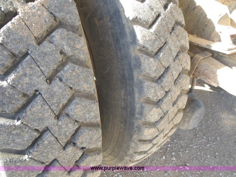 image for item F8078 1995 Freightliner FL70 fertilizer tender truck