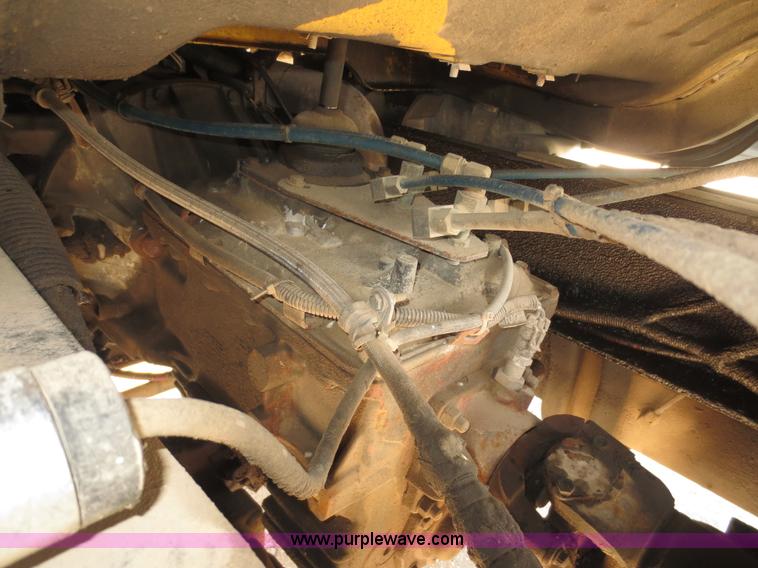 image for item F8078 1995 Freightliner FL70 fertilizer tender truck