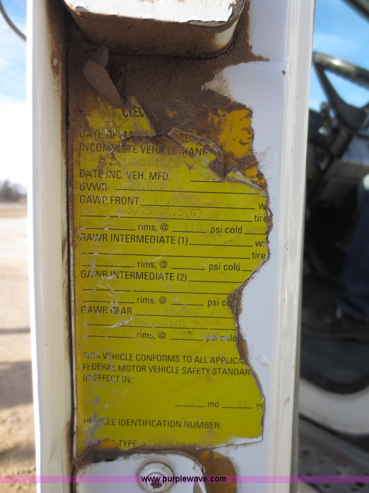 image for item F8078 1995 Freightliner FL70 fertilizer tender truck