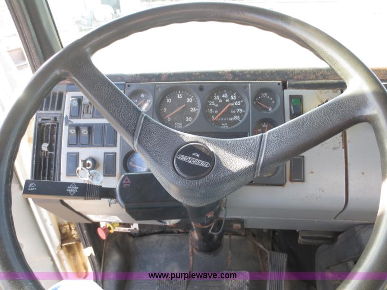 image for item F8078 1995 Freightliner FL70 fertilizer tender truck