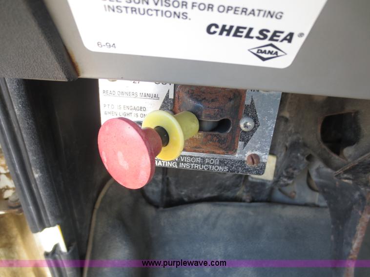 image for item F8078 1995 Freightliner FL70 fertilizer tender truck