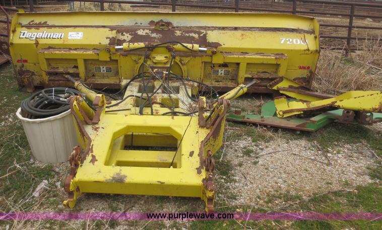 image for item F8081 Degelman 7200 14' dozer blade