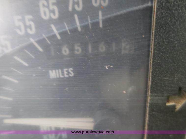 image for item F8099 1990 International 4900 fertilizer tender truck