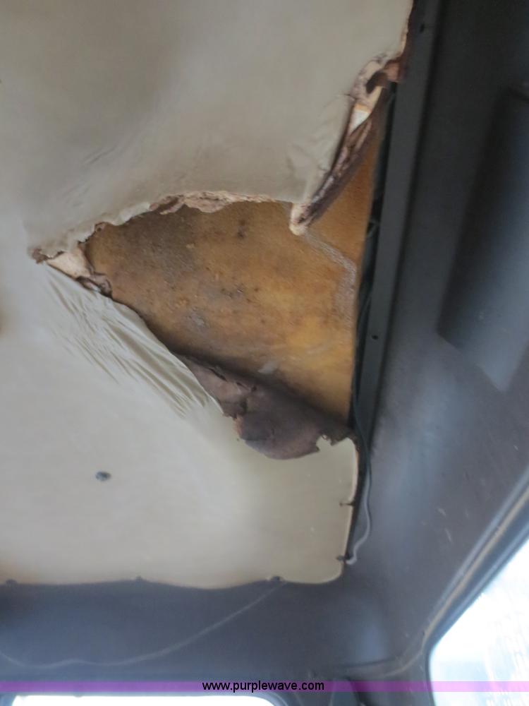 image for item F8099 1990 International 4900 fertilizer tender truck