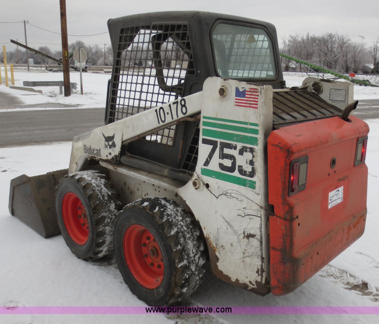 image for item F8107 2002 Bobcat 753 skid steer