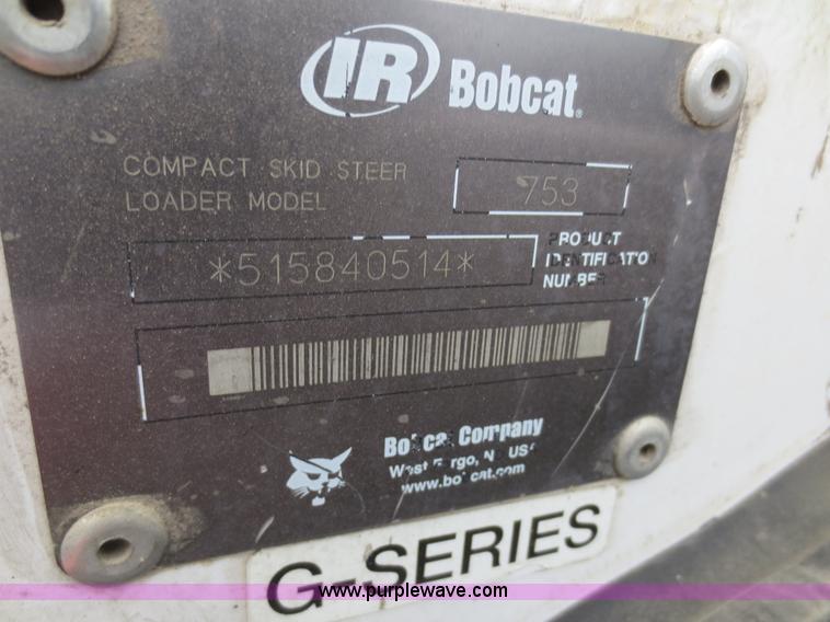 image for item F8107 2002 Bobcat 753 skid steer