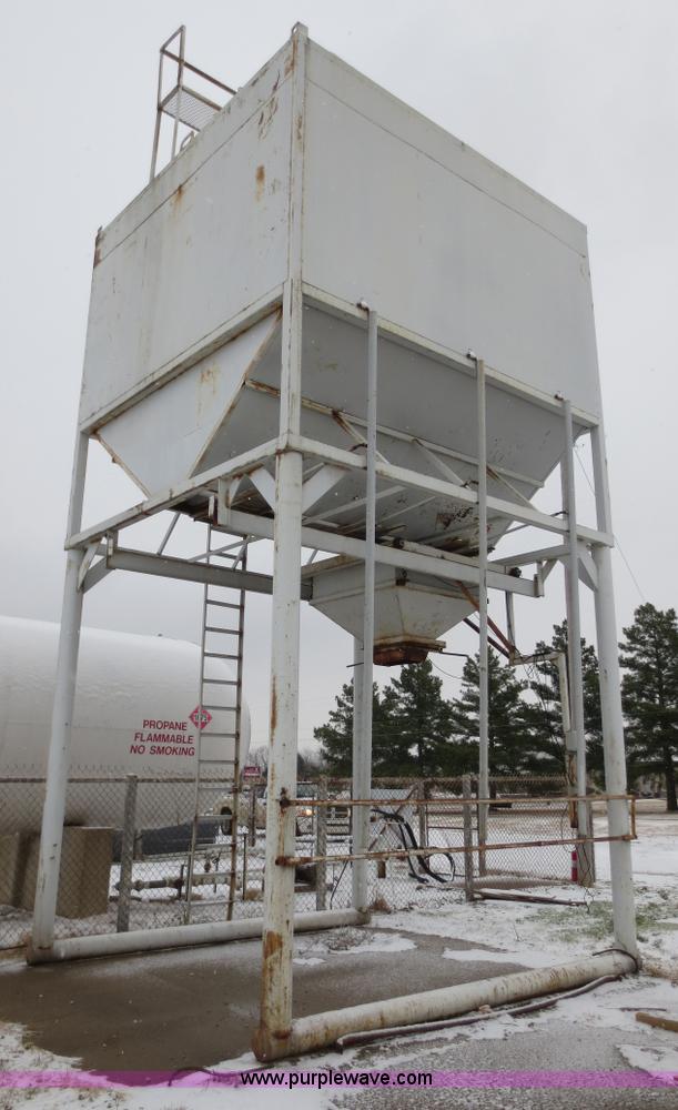 image for item F8108 30 ton overhead bin