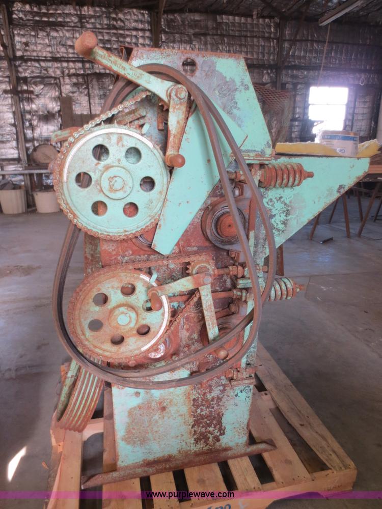 image for item F8116 (2) Roskamp's grain roller mills