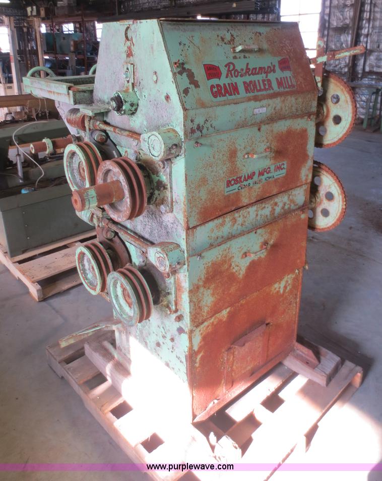 image for item F8116 (2) Roskamp's grain roller mills