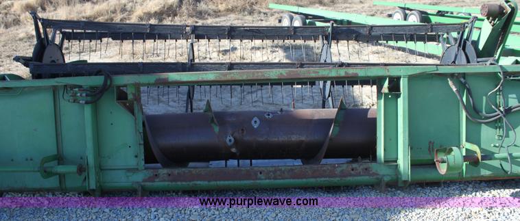 image for item G4453 John Deere 215 14' platform