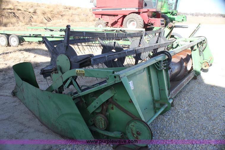 image for item G4453 John Deere 215 14' platform