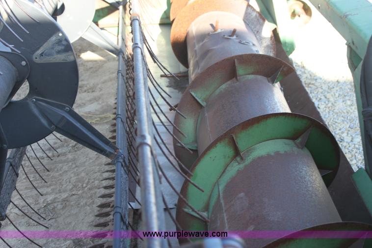 image for item G4453 John Deere 215 14' platform