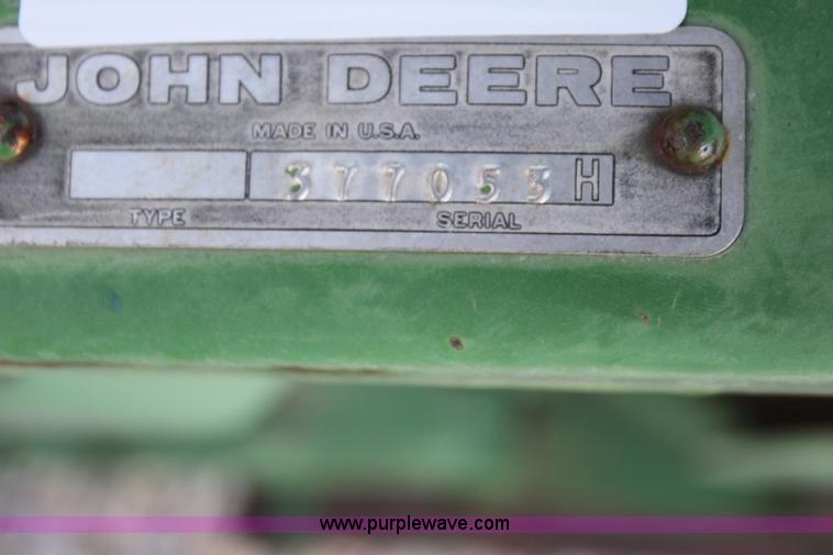 image for item G4453 John Deere 215 14' platform