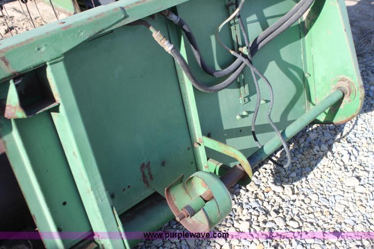 image for item G4453 John Deere 215 14' platform