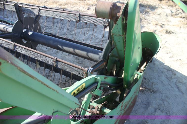 image for item G4453 John Deere 215 14' platform