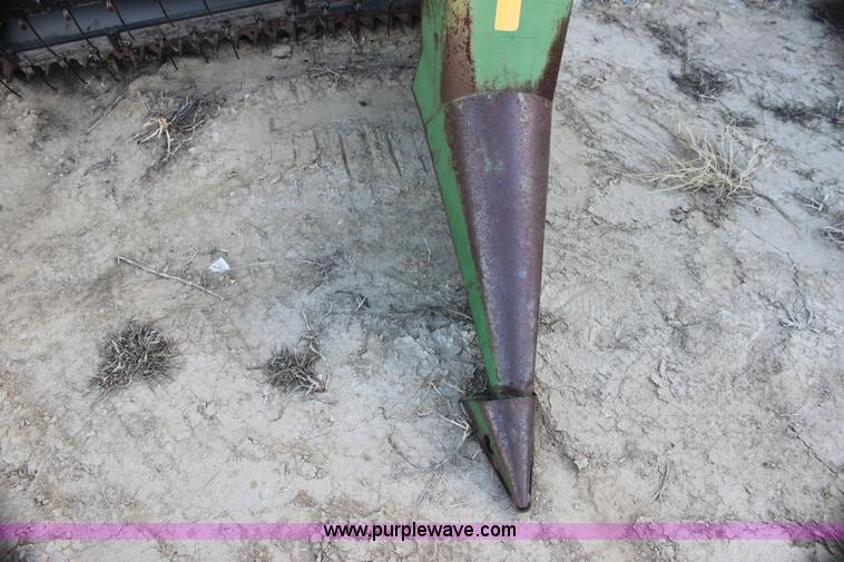 image for item G4453 John Deere 215 14' platform