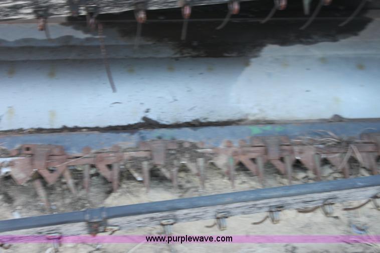 image for item G4453 John Deere 215 14' platform