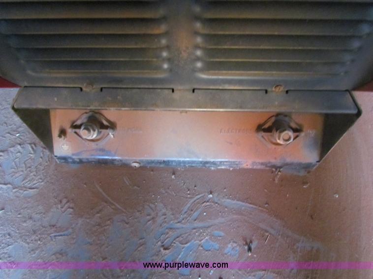 image for item G4459 2003 Iron Ox Cargo CU48535-SH enclosed trailer