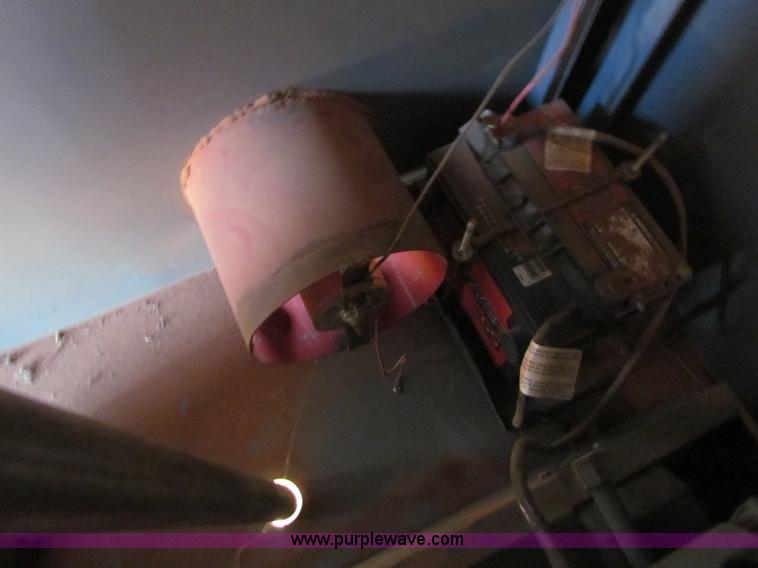 image for item G4459 2003 Iron Ox Cargo CU48535-SH enclosed trailer