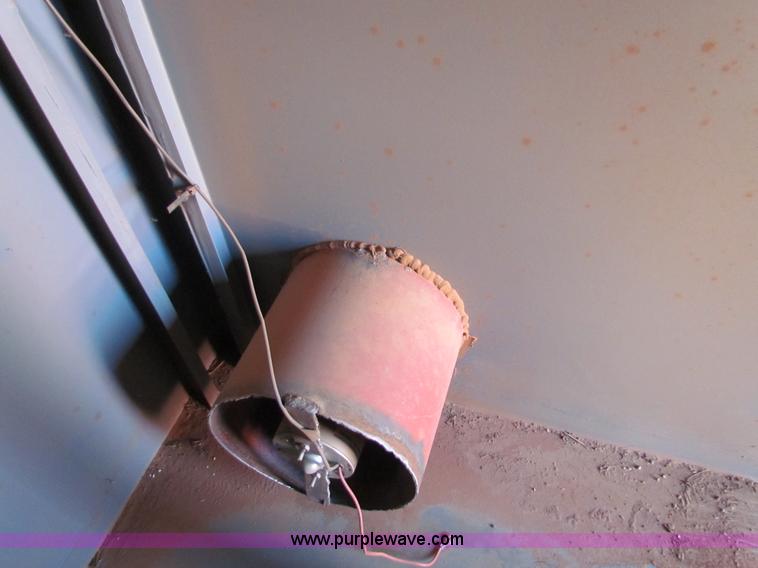 image for item G4459 2003 Iron Ox Cargo CU48535-SH enclosed trailer