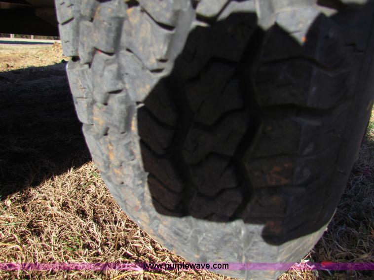 image for item G4459 2003 Iron Ox Cargo CU48535-SH enclosed trailer