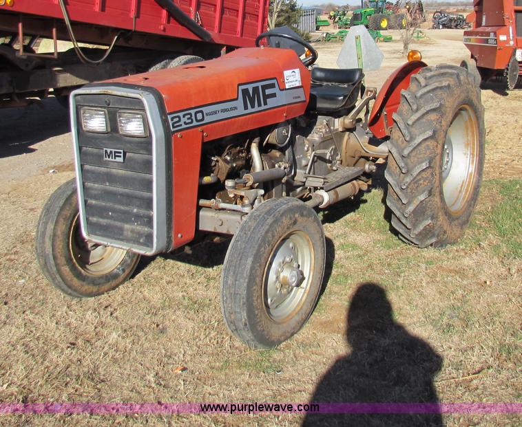 image for item G4460 1982 Massey-Ferguson 230 tractor