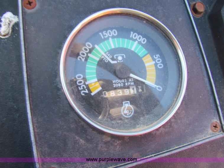 image for item G4460 1982 Massey-Ferguson 230 tractor