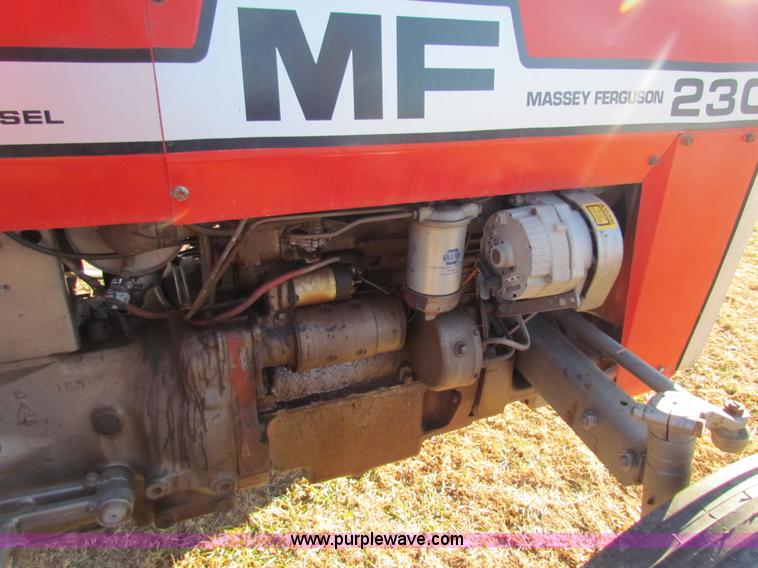 image for item G4460 1982 Massey-Ferguson 230 tractor