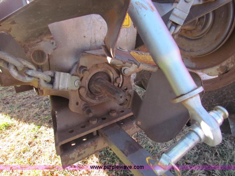 image for item G4460 1982 Massey-Ferguson 230 tractor