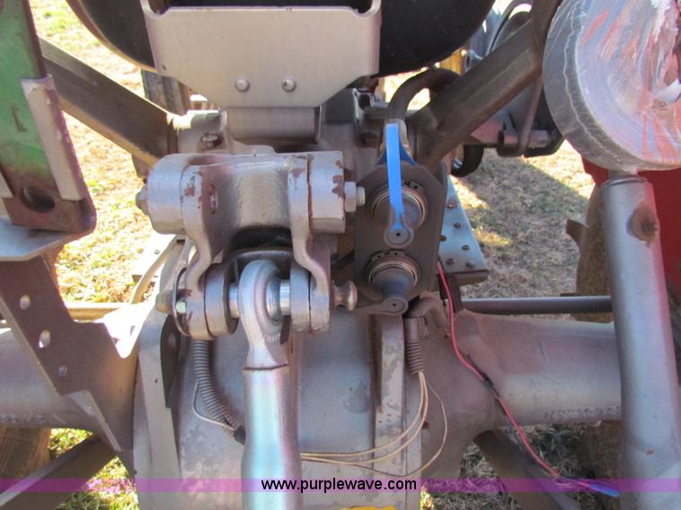 image for item G4460 1982 Massey-Ferguson 230 tractor