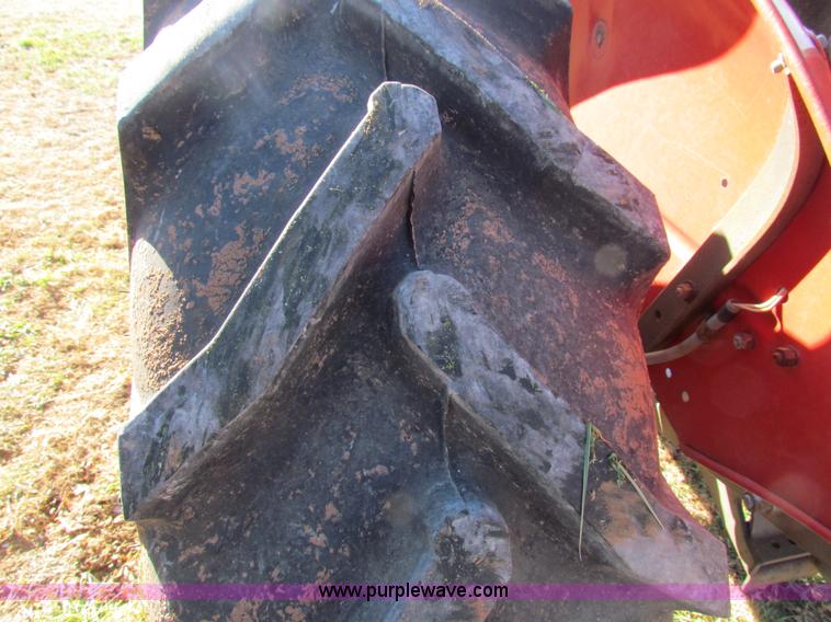 image for item G4460 1982 Massey-Ferguson 230 tractor