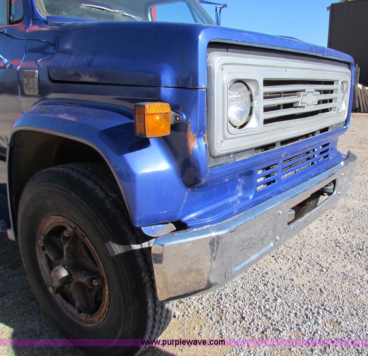 image for item G4461 1976 Chevrolet C65 grain truck