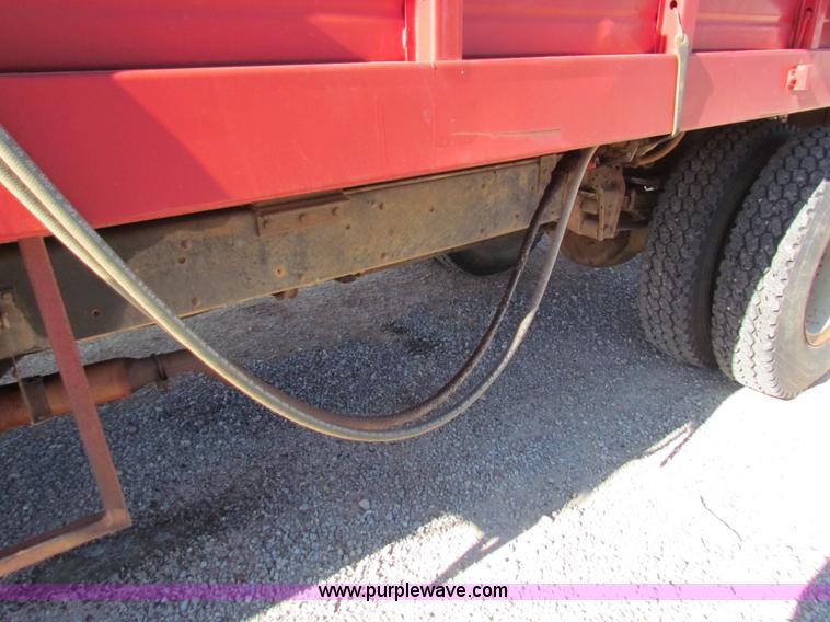 image for item G4461 1976 Chevrolet C65 grain truck