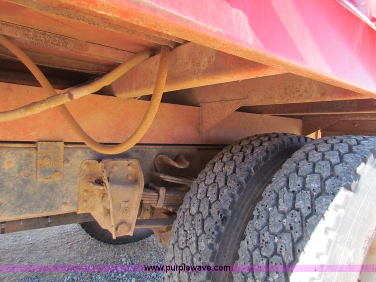 image for item G4461 1976 Chevrolet C65 grain truck