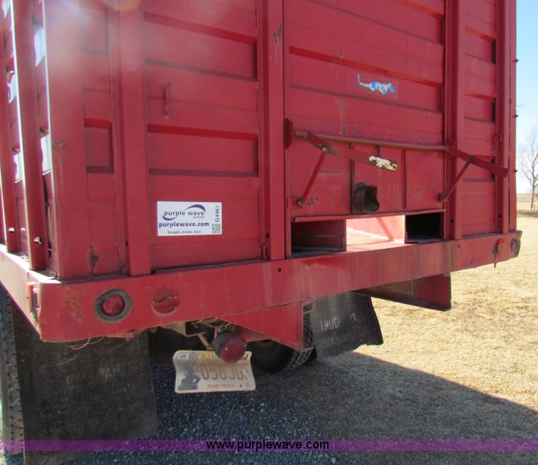 image for item G4461 1976 Chevrolet C65 grain truck