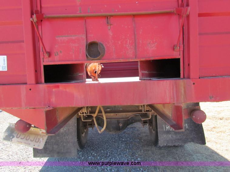 image for item G4461 1976 Chevrolet C65 grain truck