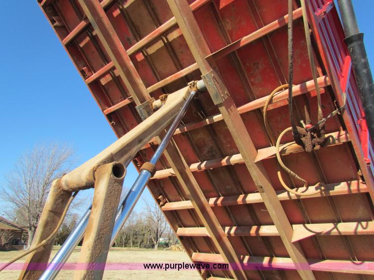 image for item G4461 1976 Chevrolet C65 grain truck