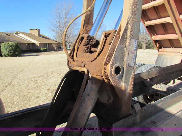 image for item G4461 1976 Chevrolet C65 grain truck