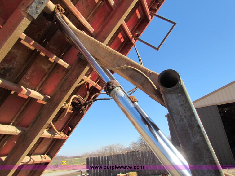 image for item G4461 1976 Chevrolet C65 grain truck