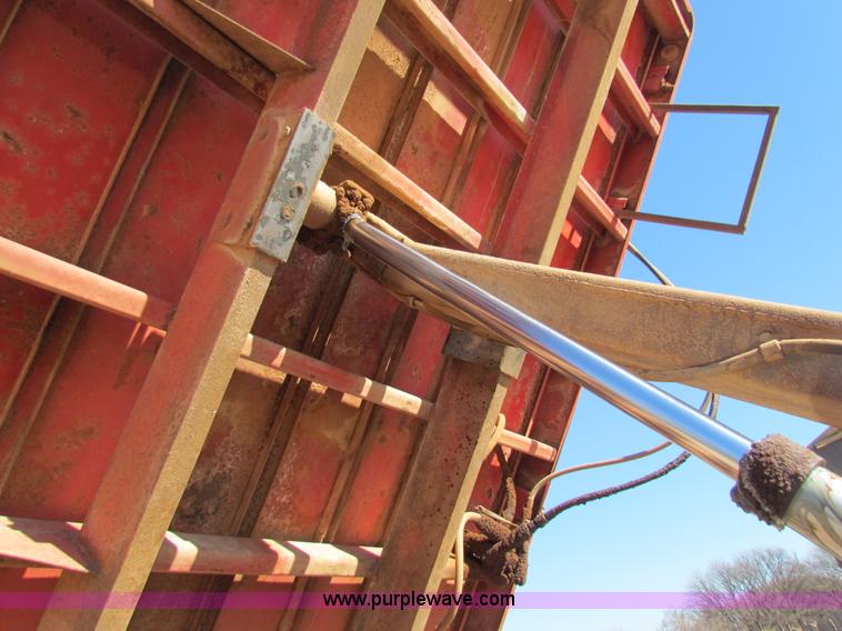 image for item G4461 1976 Chevrolet C65 grain truck