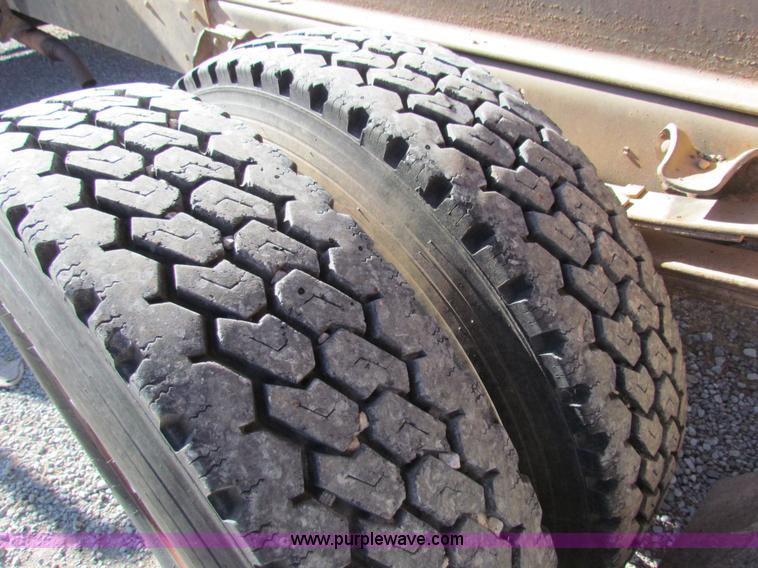 image for item G4461 1976 Chevrolet C65 grain truck