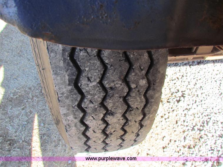 image for item G4461 1976 Chevrolet C65 grain truck