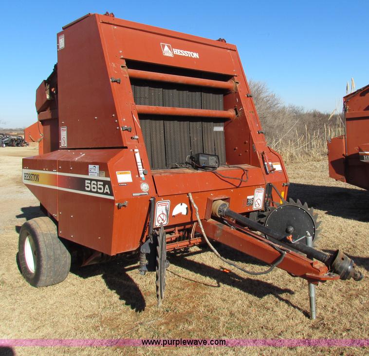 image for item G4463 Hesston 565A round baler