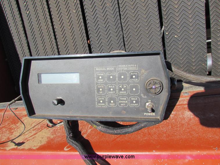 image for item G4463 Hesston 565A round baler