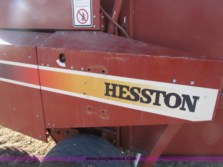 image for item G4463 Hesston 565A round baler