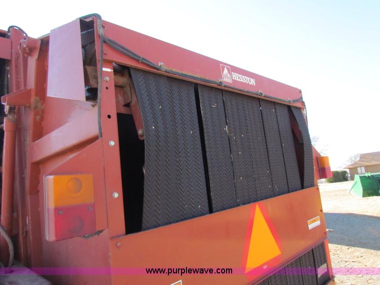 image for item G4463 Hesston 565A round baler