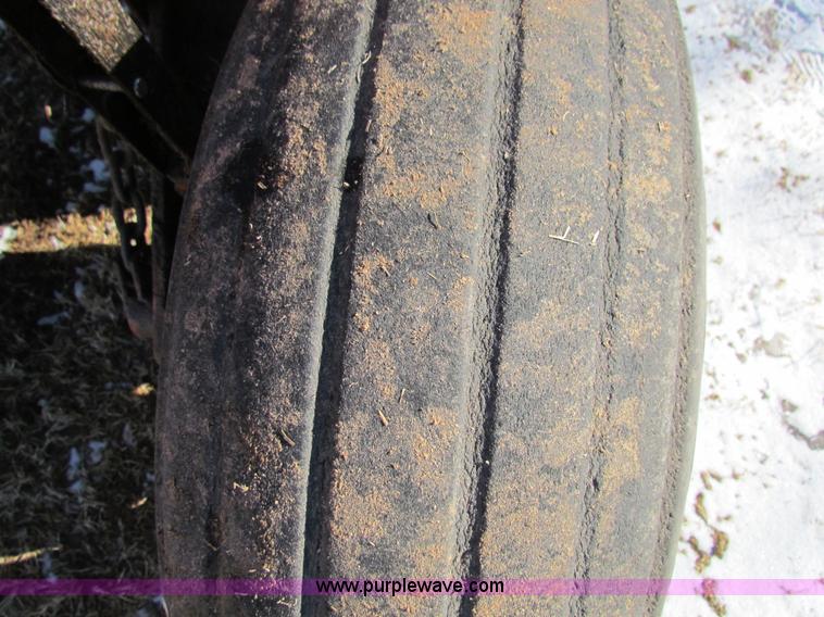 image for item G4469 Hesston 1340 rotary disc bine swather