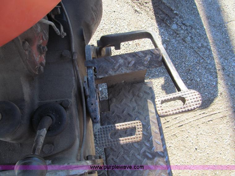 image for item G9647 1965 Massey-Ferguson 65 tractor