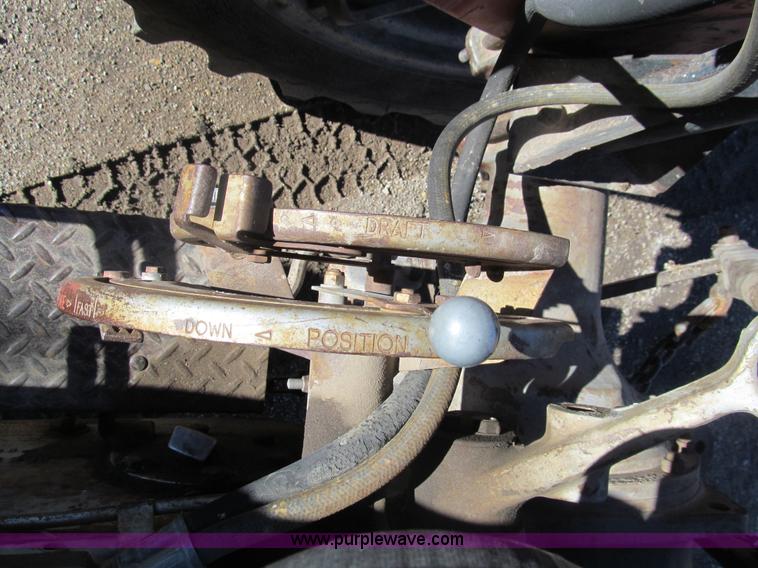 image for item G9647 1965 Massey-Ferguson 65 tractor