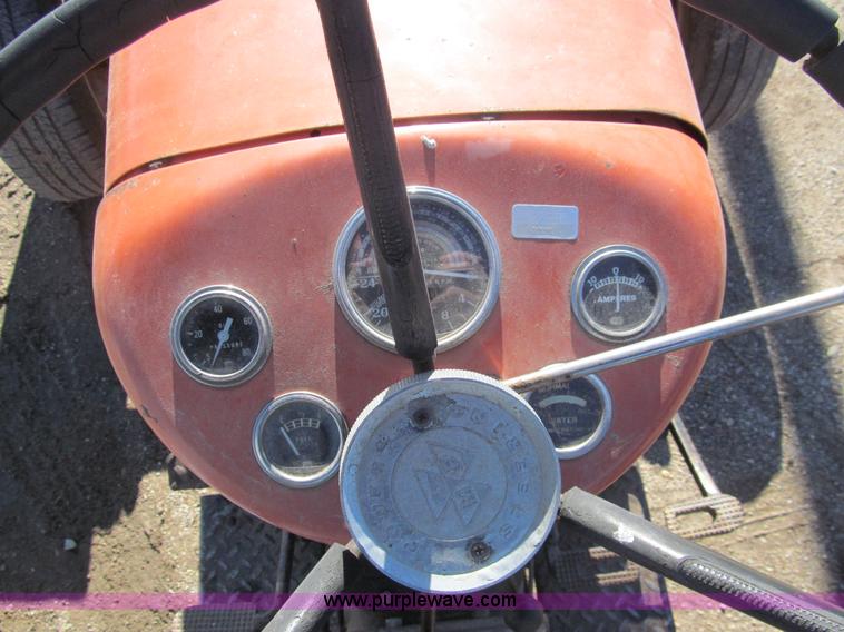 image for item G9647 1965 Massey-Ferguson 65 tractor